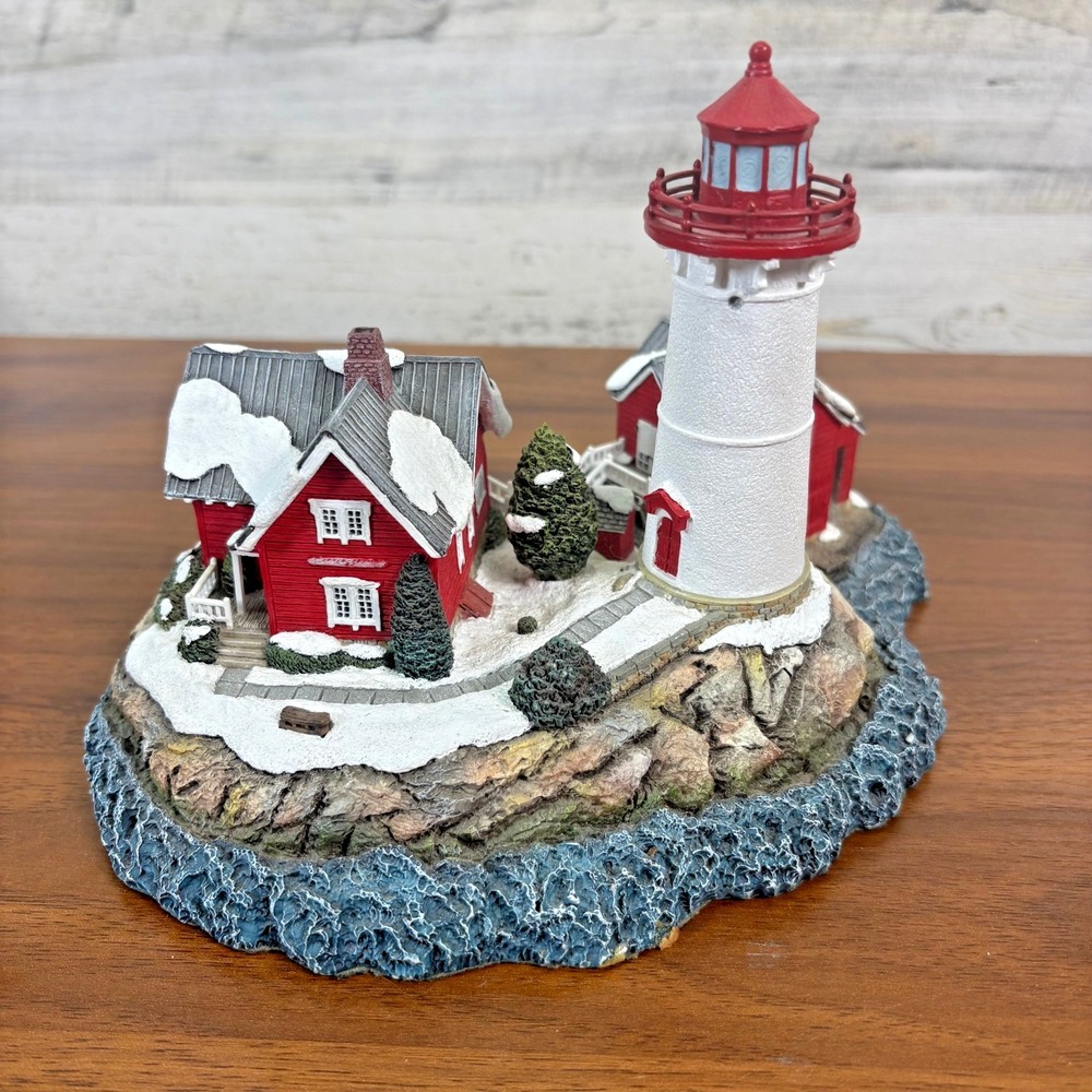 Harbour Lights HL714 Crossover Island New York Lighthouse #1865 Christmas 2002